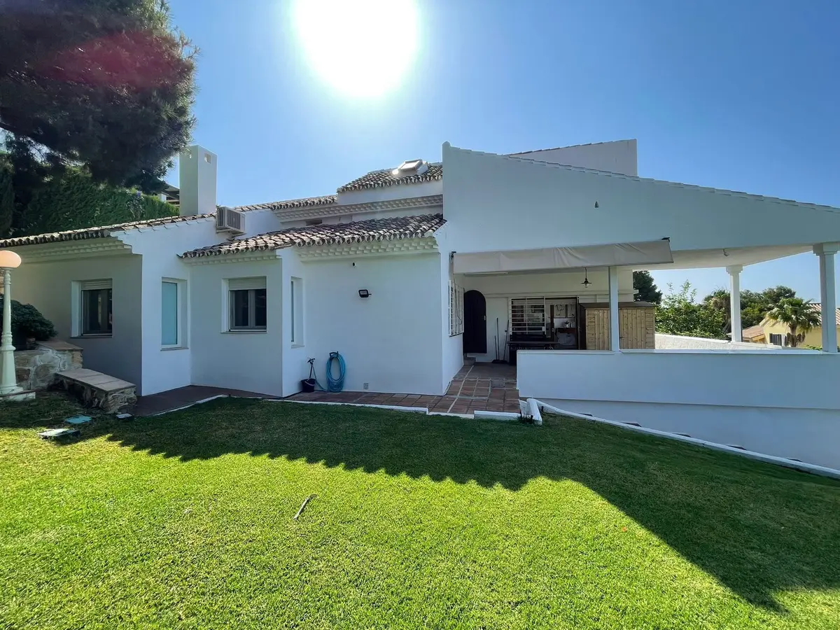 Detached Villa in Estepona