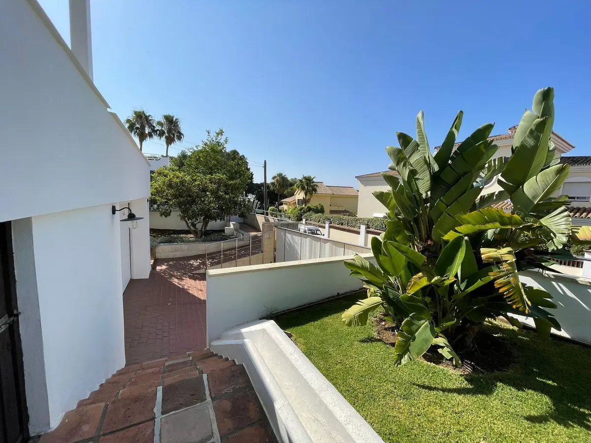 Detached Villa in Estepona