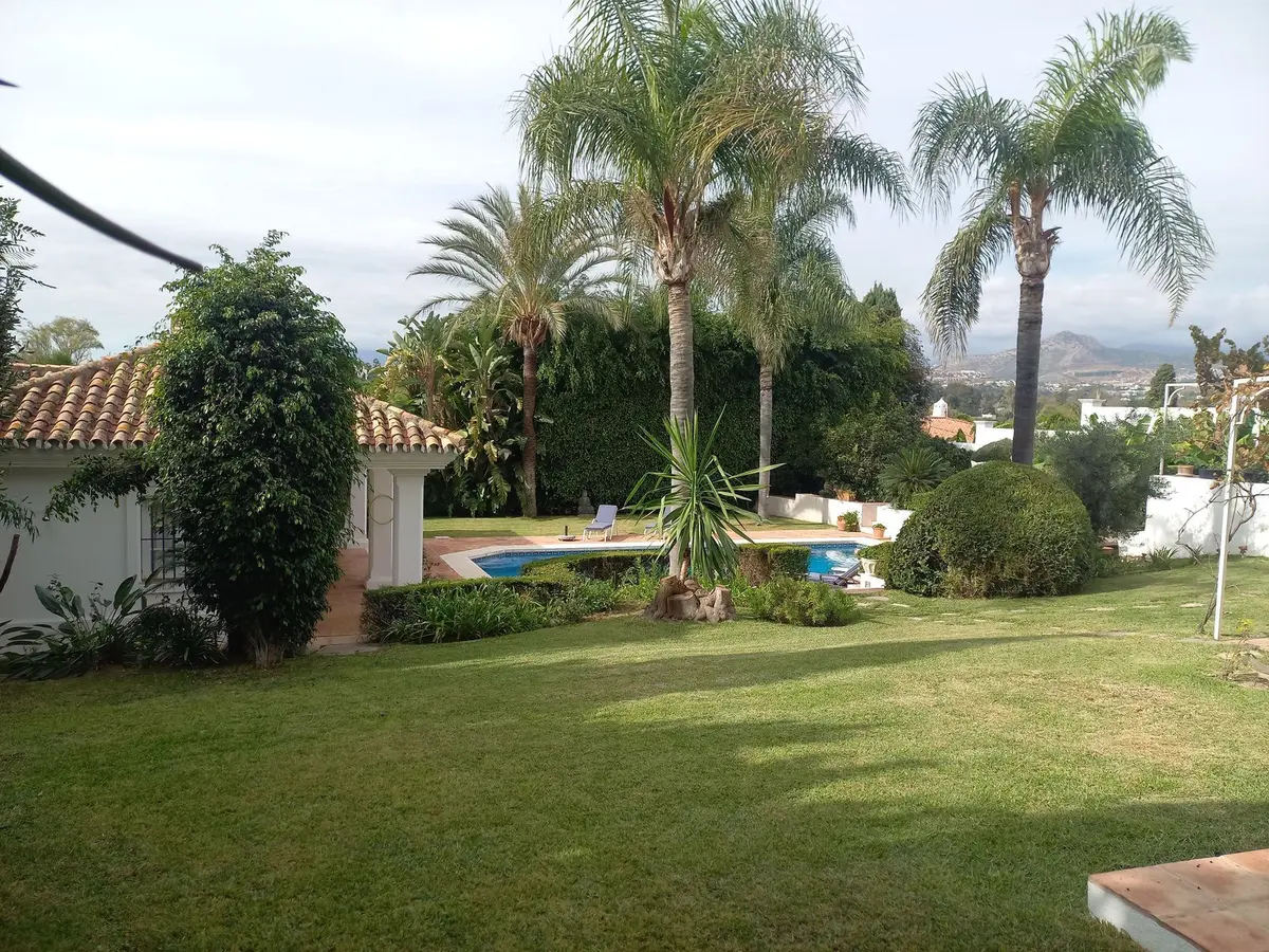 Detached Villa in Guadalmina Alta