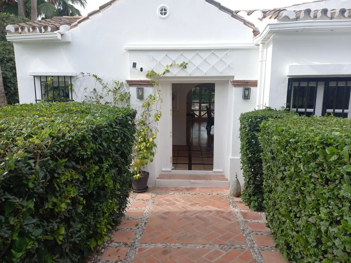Detached Villa in Guadalmina Alta
