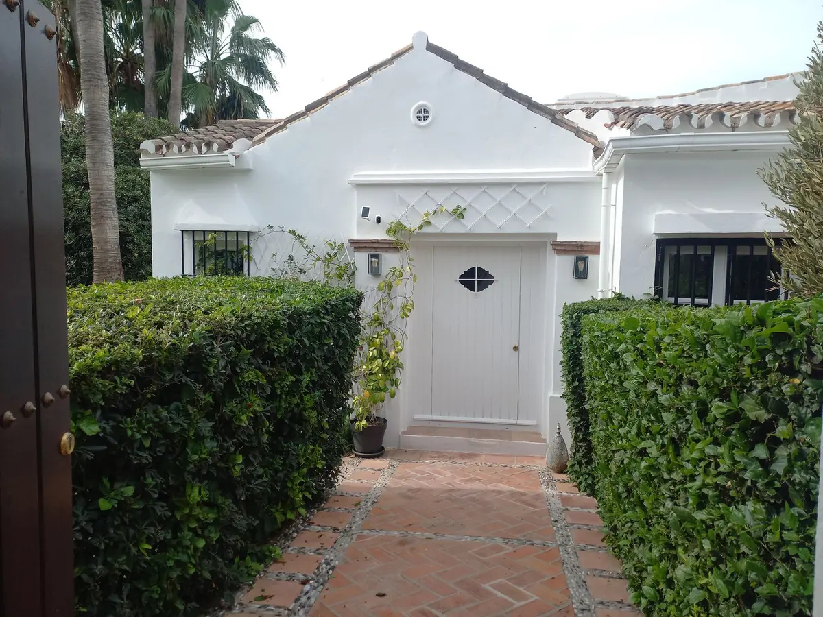 Detached Villa in Guadalmina Alta