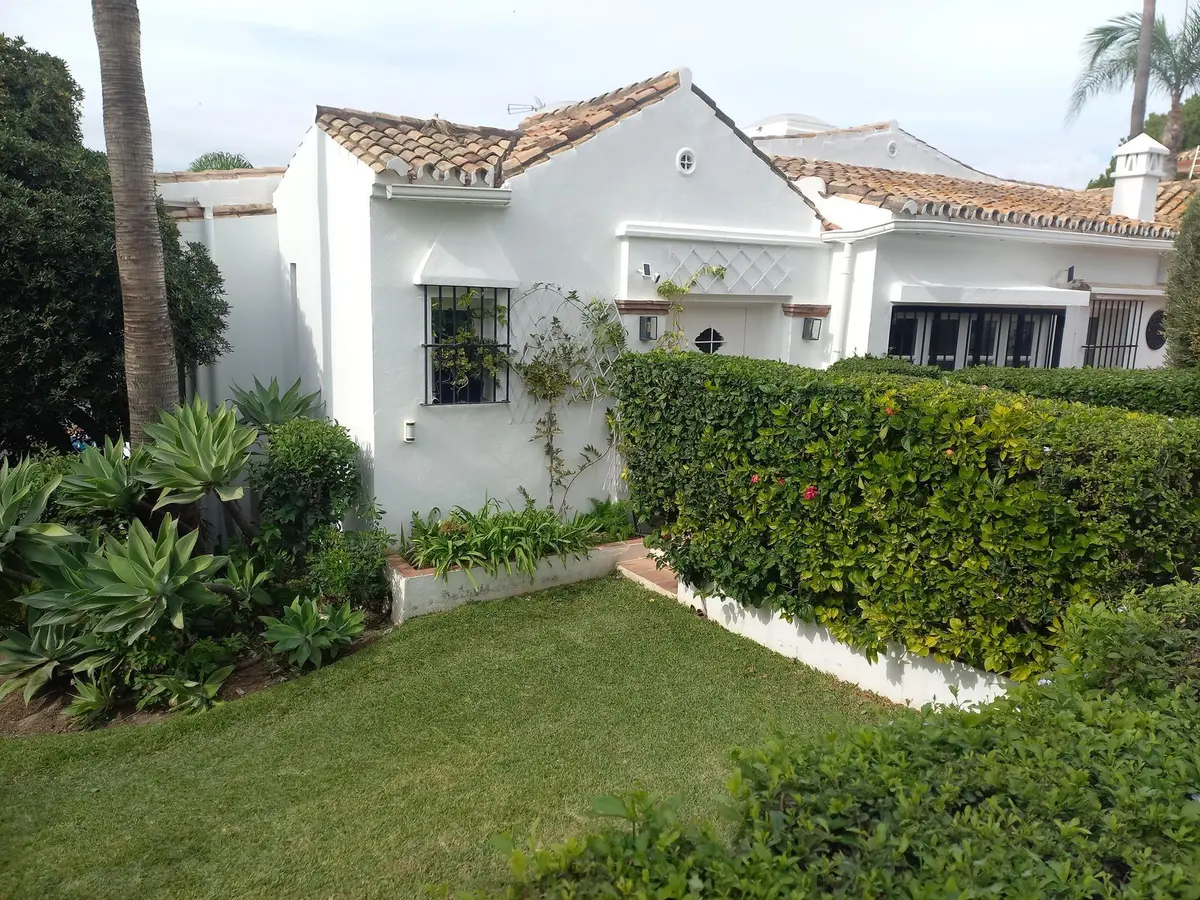 Detached Villa in Guadalmina Alta