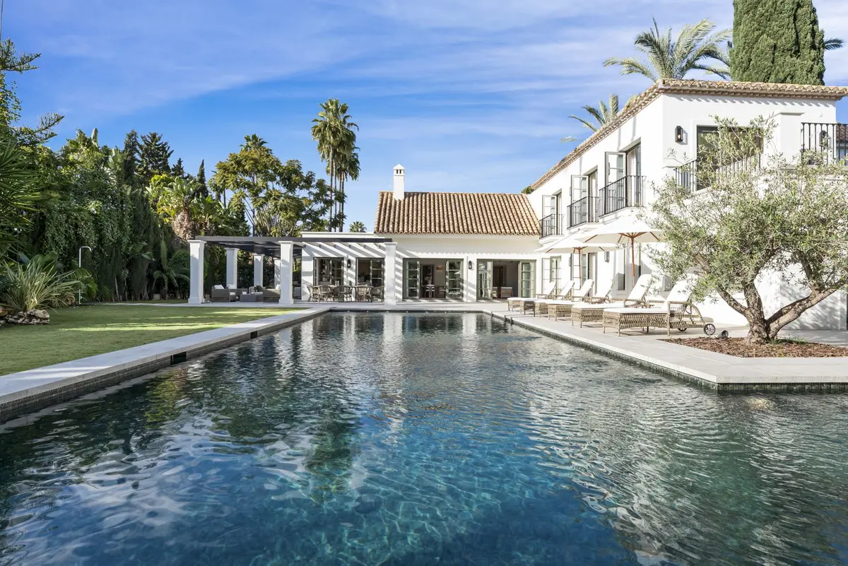 Detached Villa in Nueva Andalucía