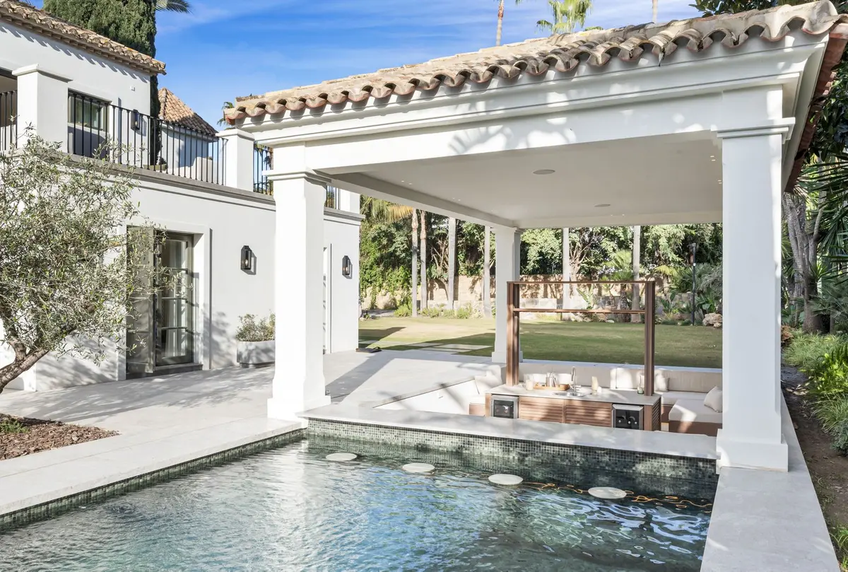 Detached Villa in Nueva Andalucía