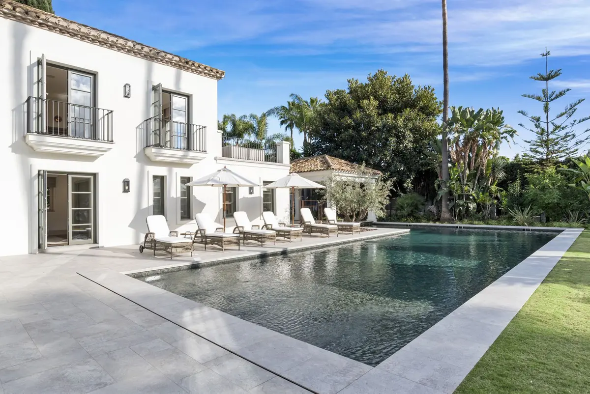 Detached Villa in Nueva Andalucía