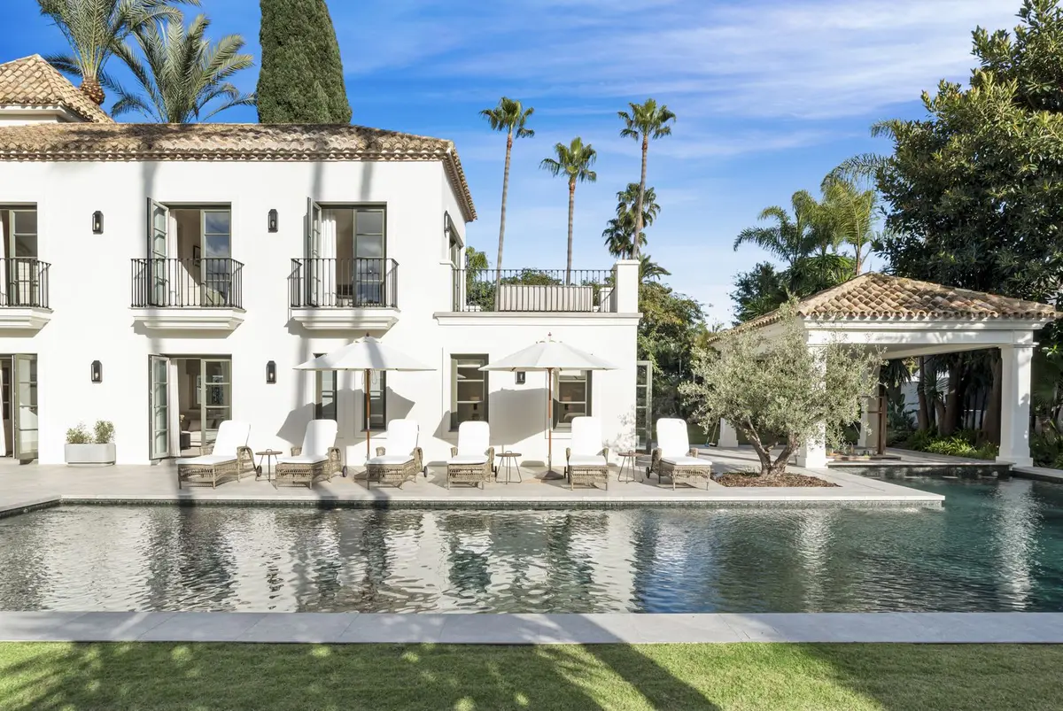 Detached Villa in Nueva Andalucía
