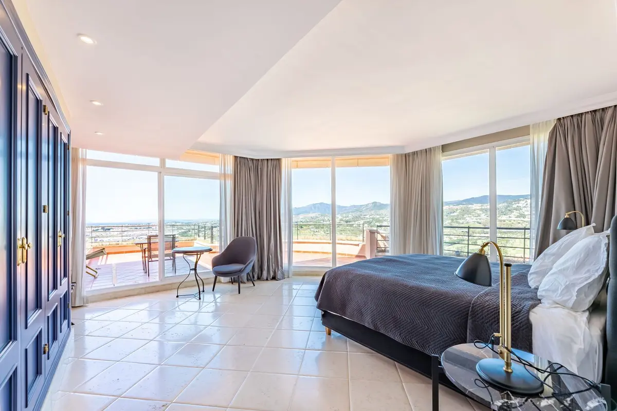Penthouse in Nueva Andalucía