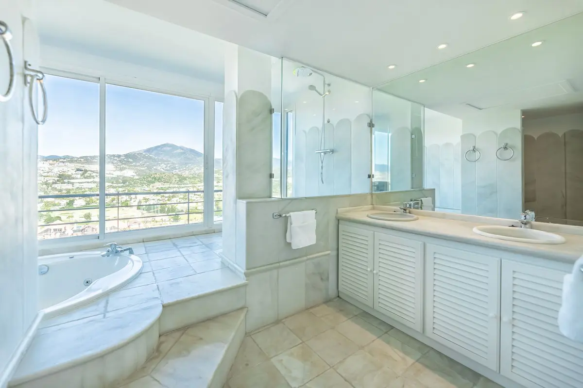 Penthouse in Nueva Andalucía