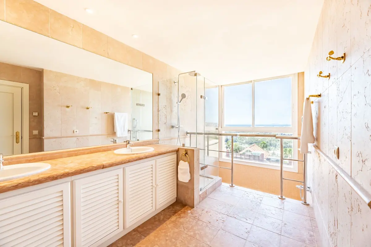 Penthouse in Nueva Andalucía