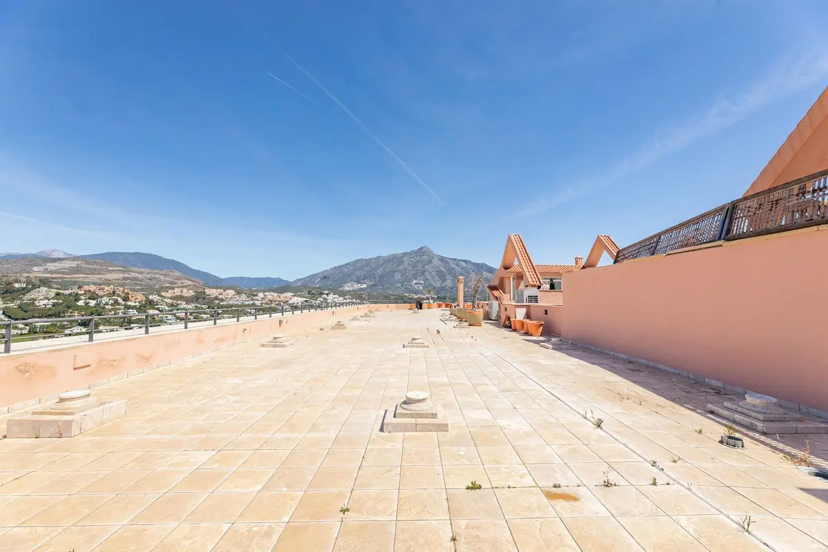 Penthouse in Nueva Andalucía