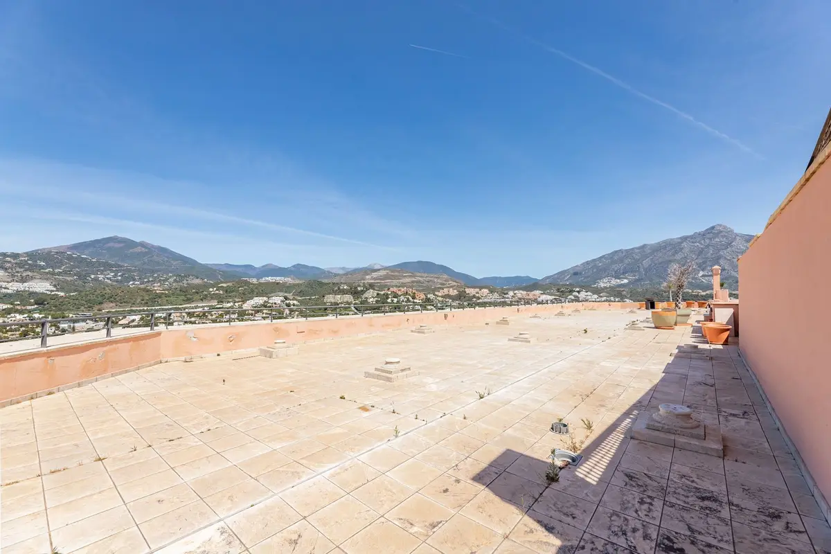 Penthouse in Nueva Andalucía