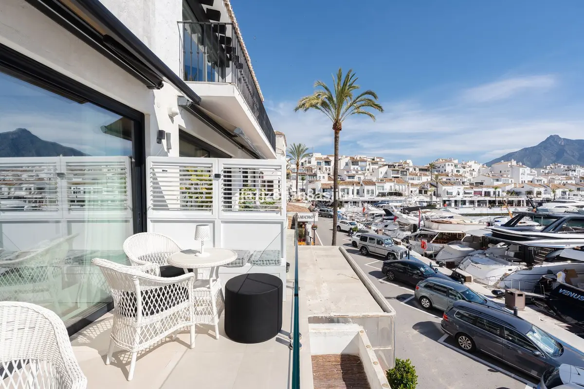Middle Floor Apartment in Puerto Banús