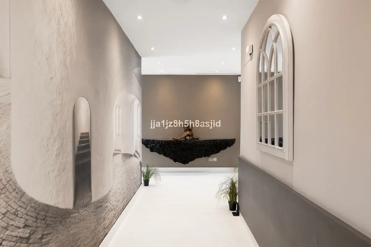 Middle Floor Apartment in Puerto Banús