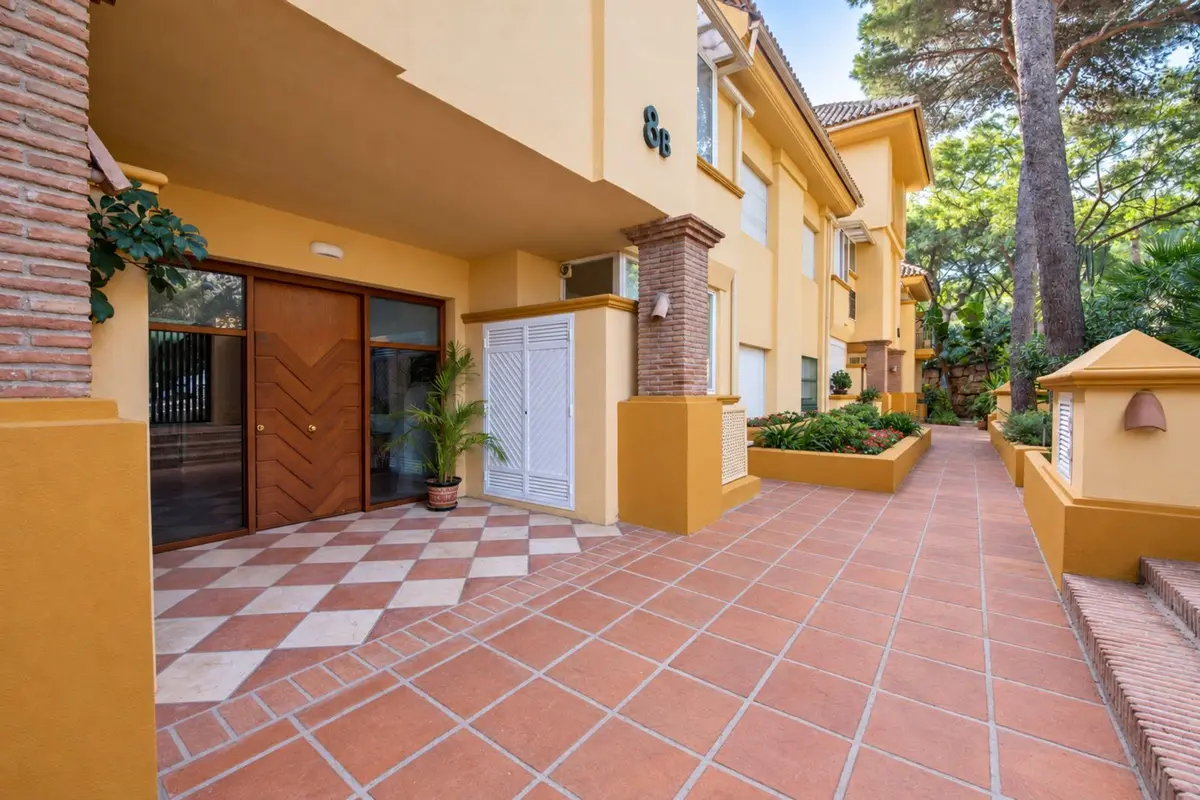 Middle Floor Apartment in Río Real