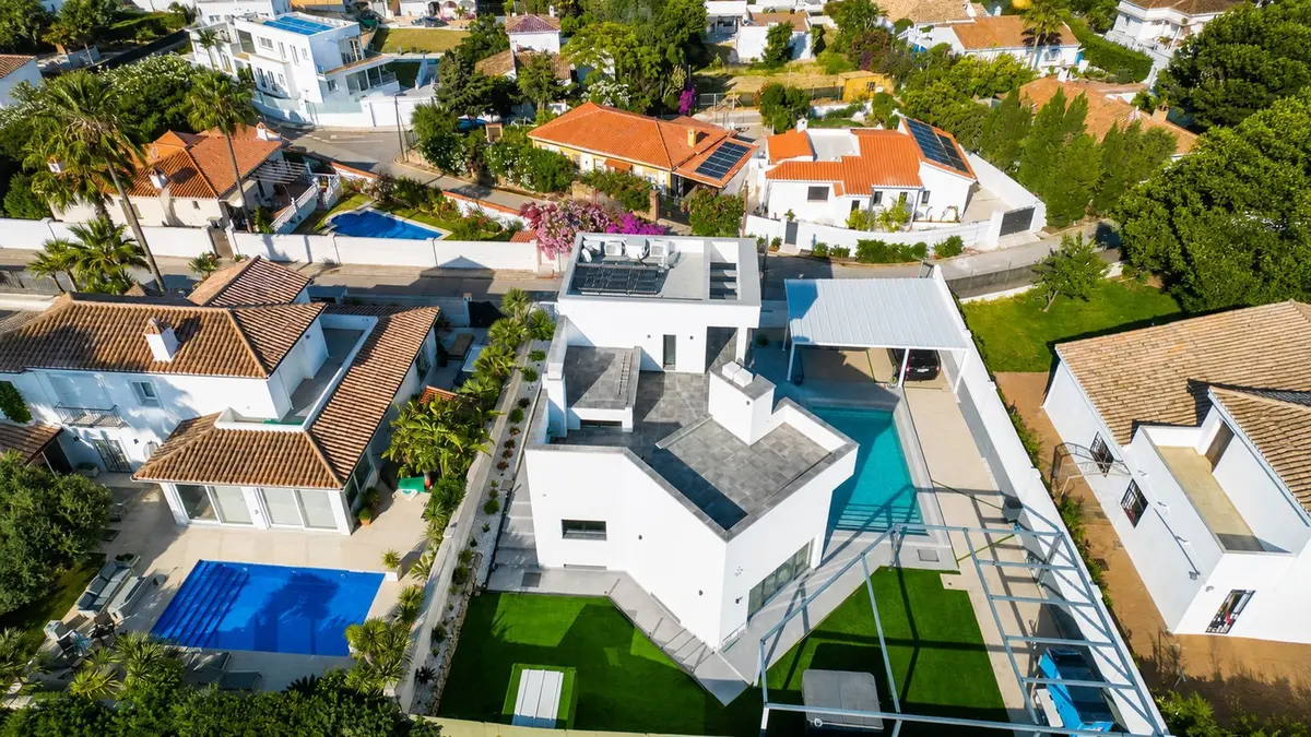 Detached Villa in Estepona