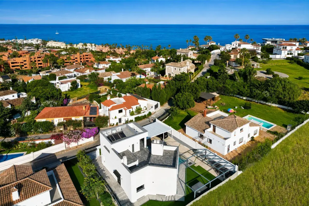 Detached Villa in Estepona