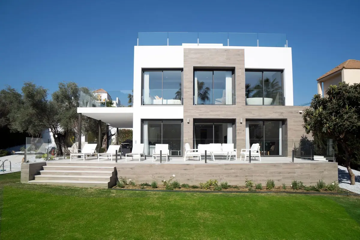 Detached Villa in Nueva Andalucía