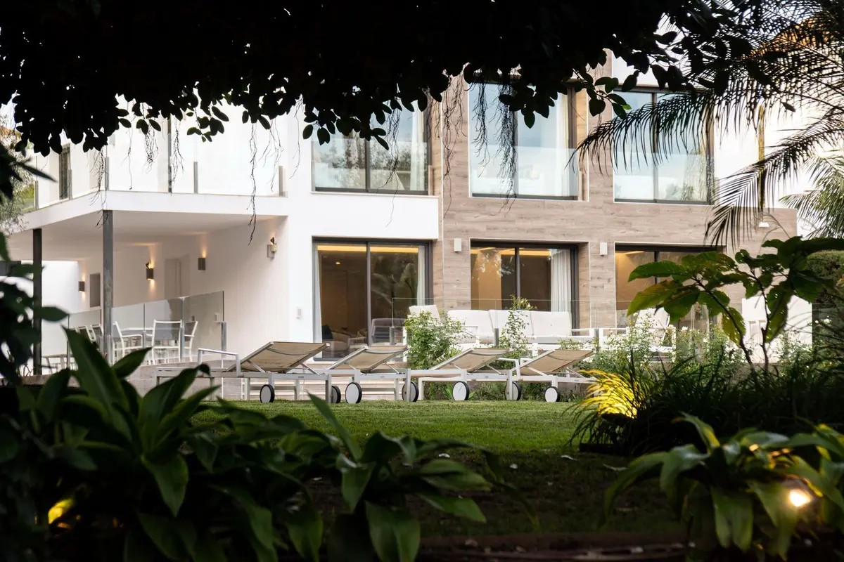 Detached Villa in Nueva Andalucía