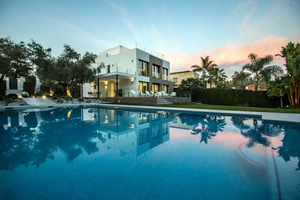 Detached Villa in Nueva Andalucía