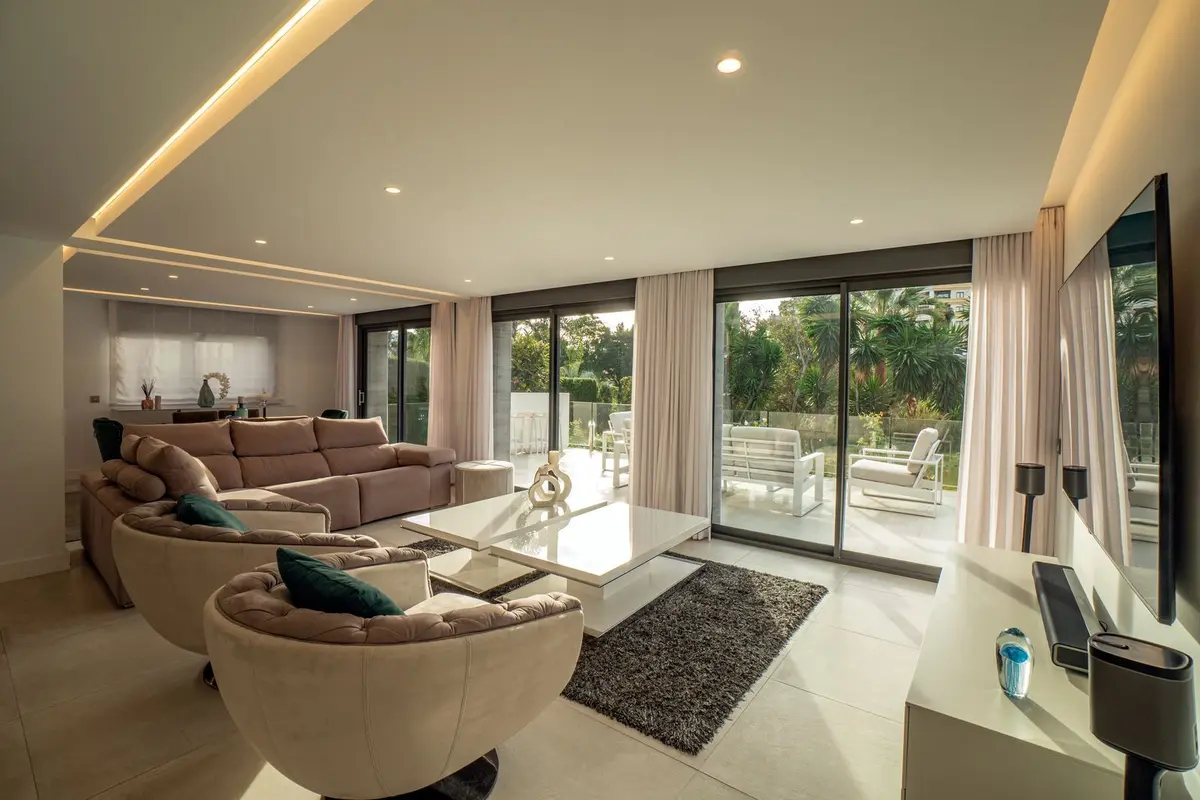 Detached Villa in Nueva Andalucía