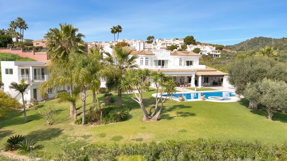 Detached Villa in Nueva Andalucía