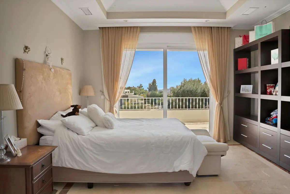 Detached Villa in Nueva Andalucía