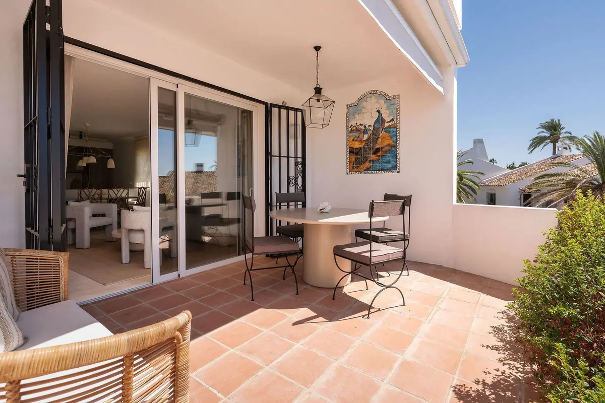 Ground Floor Apartment in Nueva Andalucía