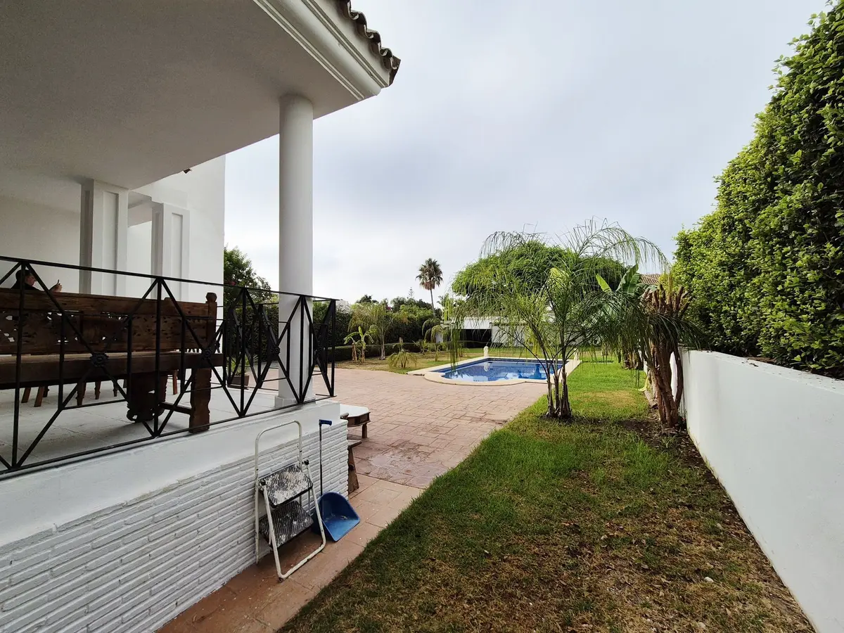 Detached Villa in Guadalmina Baja