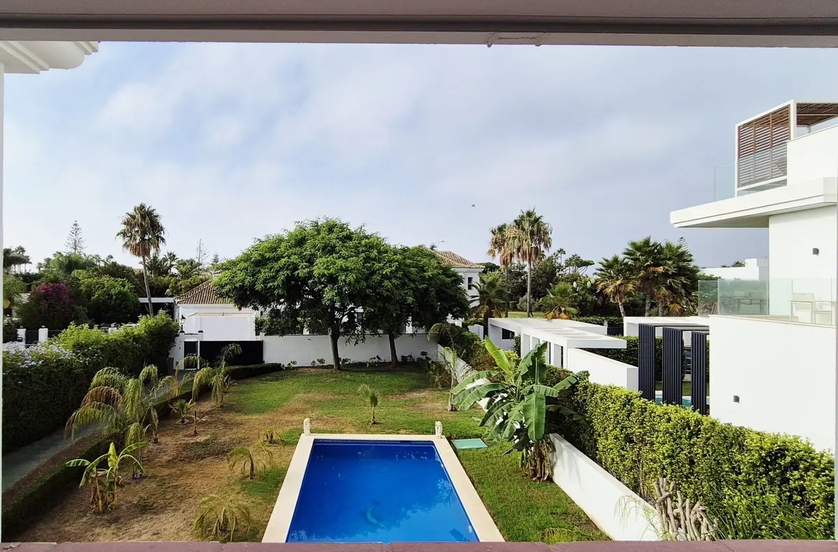 Detached Villa in Guadalmina Baja
