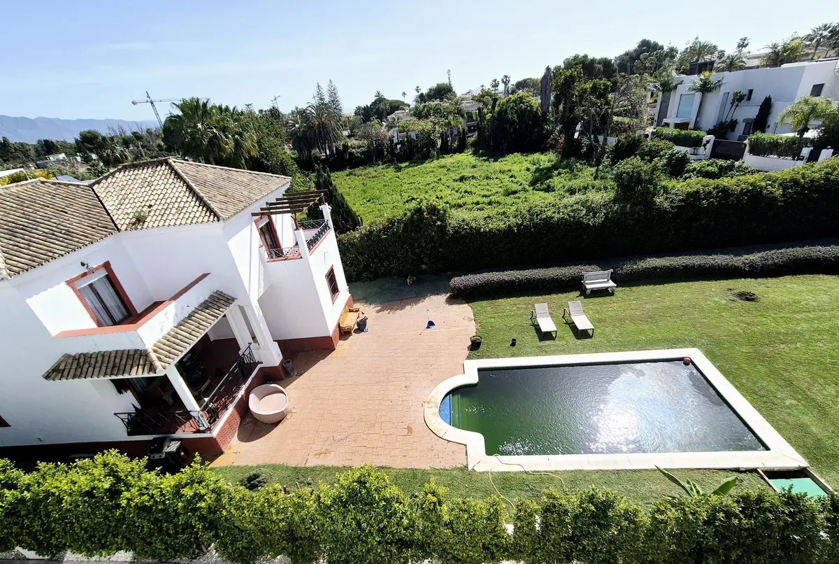 Detached Villa in Guadalmina Baja