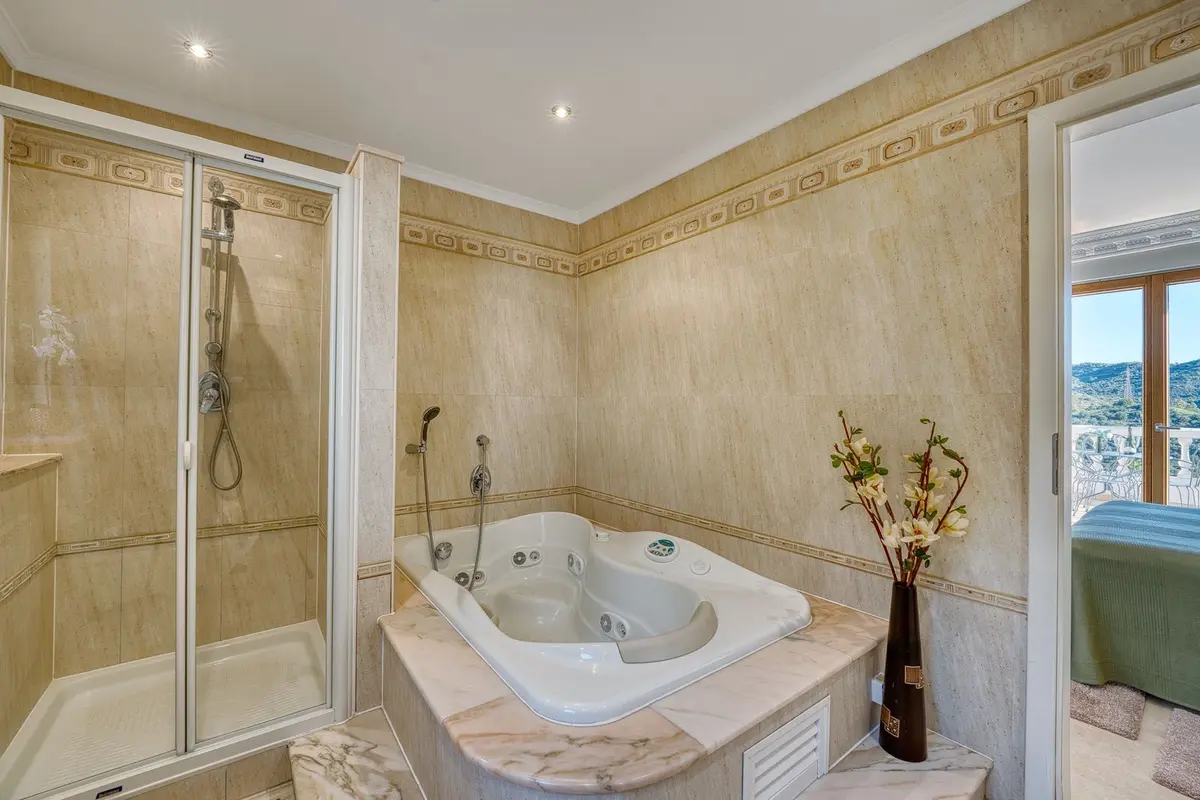 Detached Villa in Elviria
