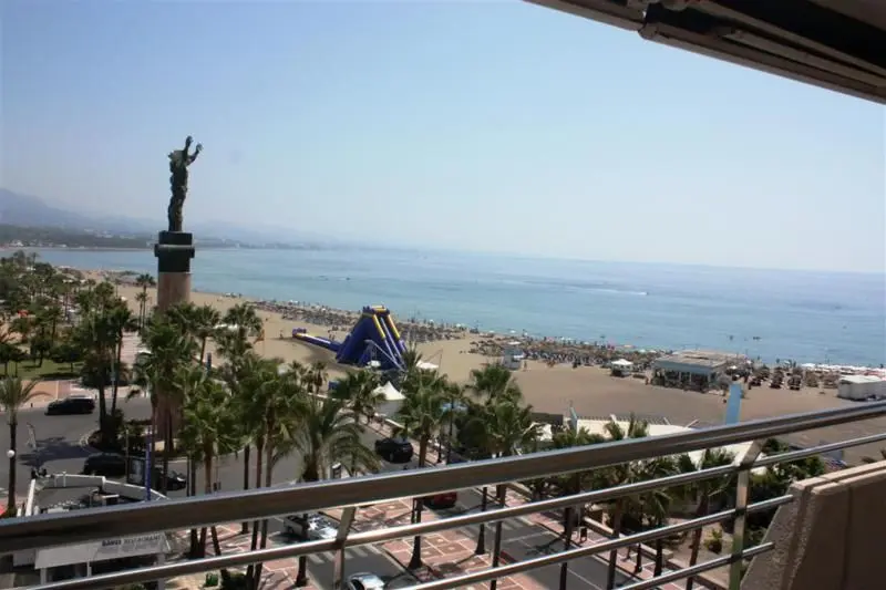 Middle Floor Apartment in Puerto Banús