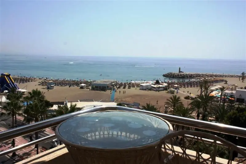 Middle Floor Apartment in Puerto Banús