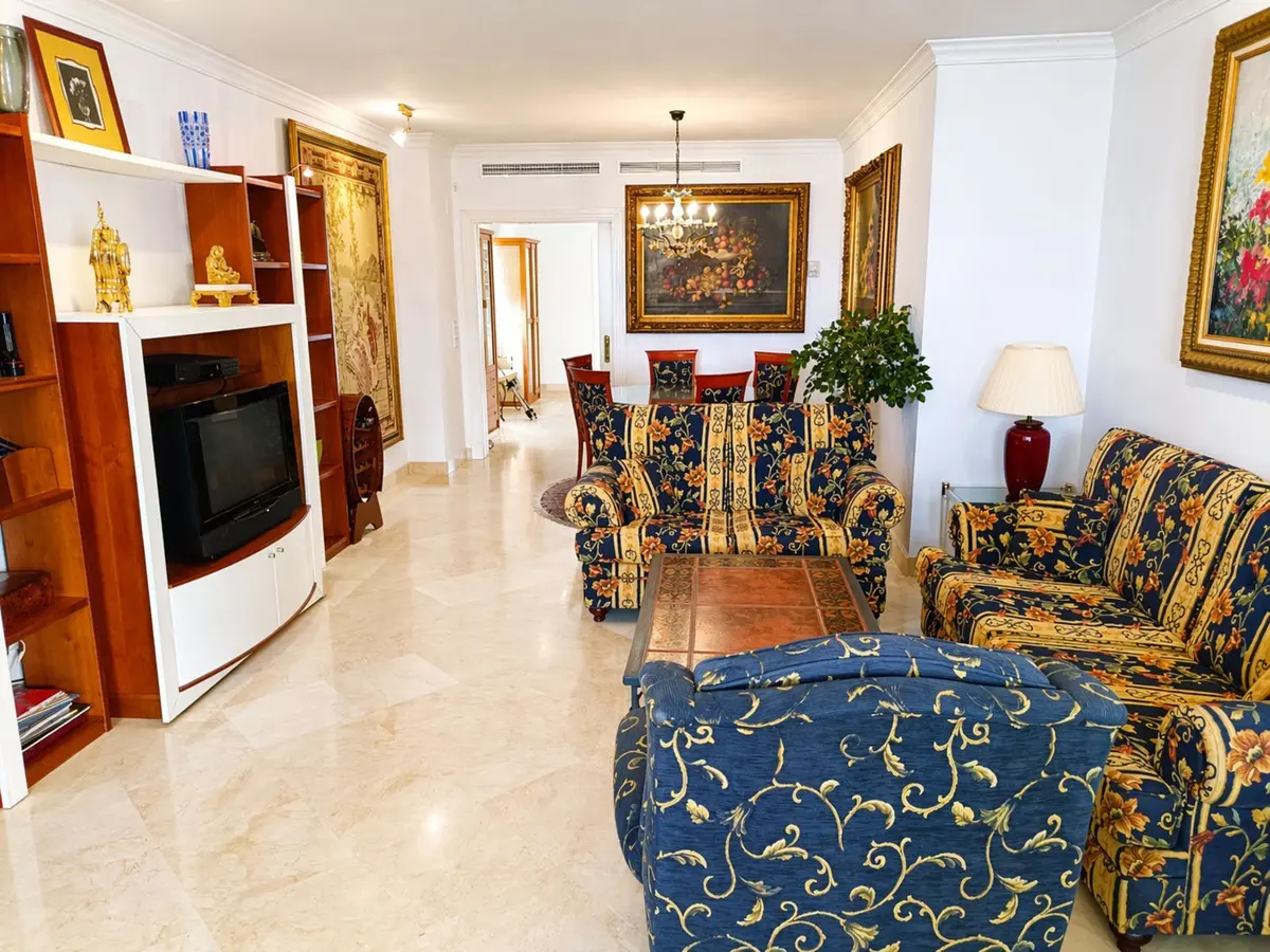 Middle Floor Apartment in Marbella