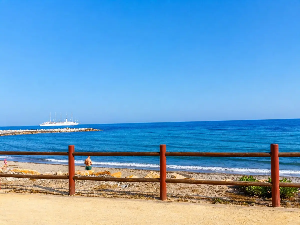 Middle Floor Apartment in Marbella