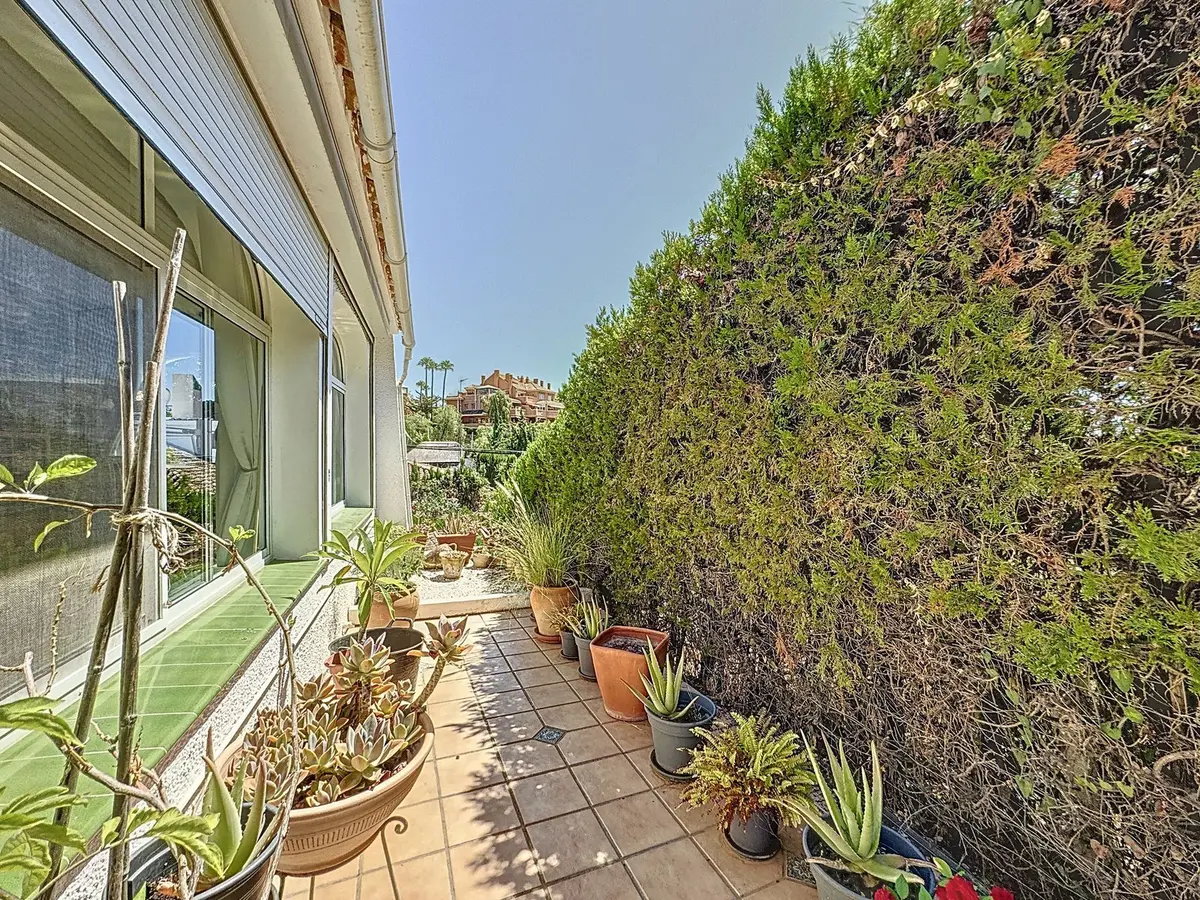 Detached Villa in Nueva Andalucía