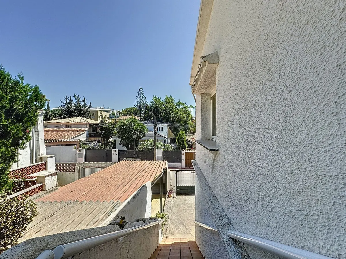 Detached Villa in Nueva Andalucía