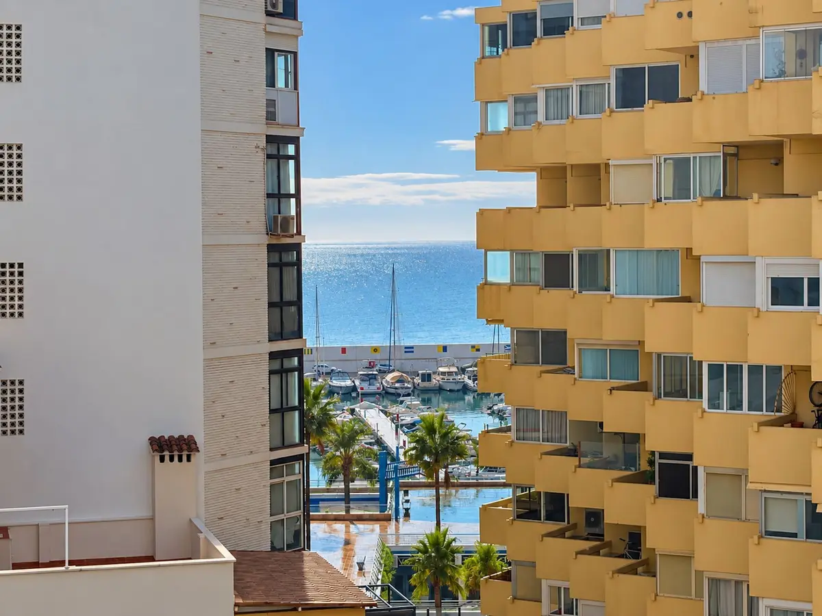 Middle Floor Apartment in Marbella