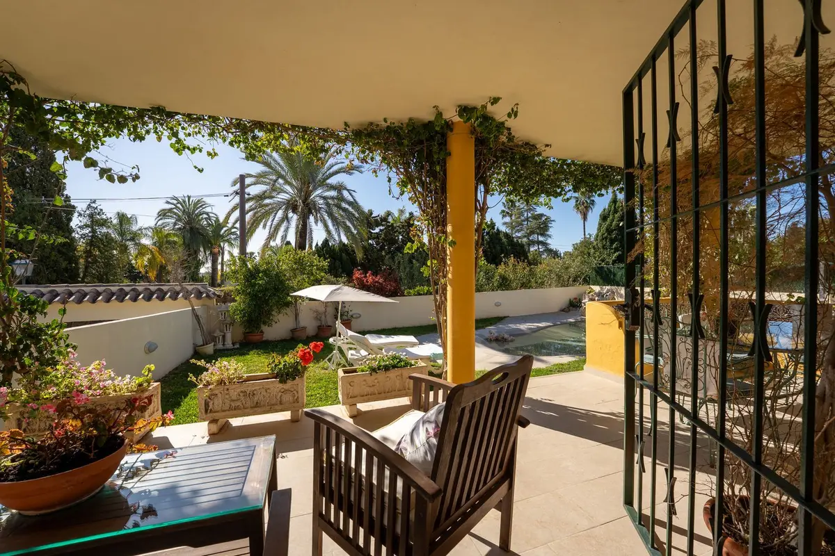 Detached Villa in El Paraiso