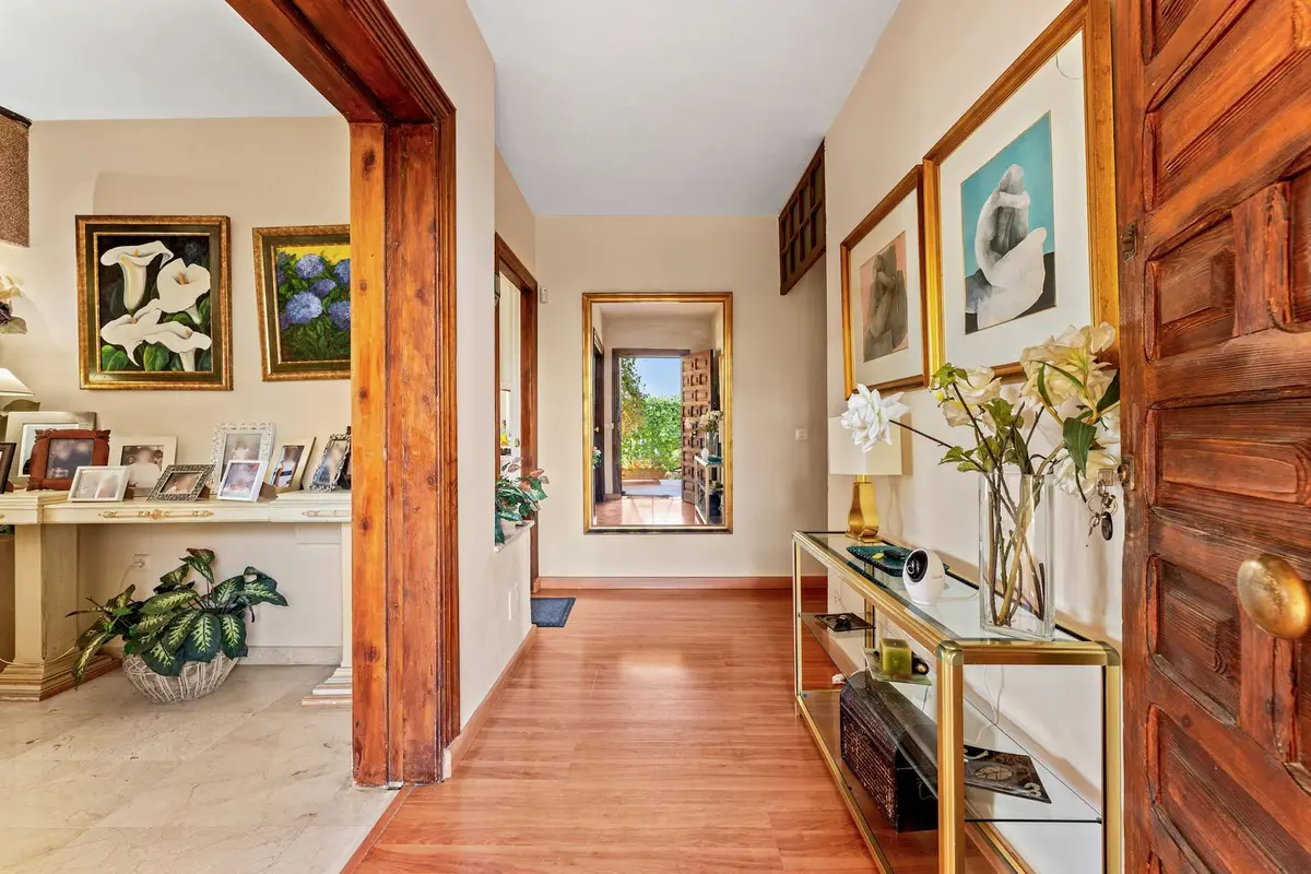 Detached Villa in El Paraiso