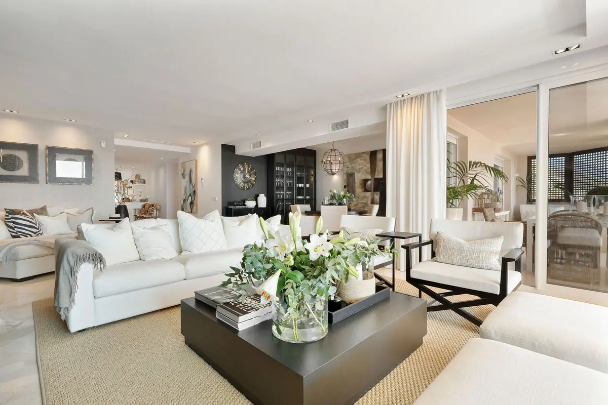 Middle Floor Apartment in Nueva Andalucía