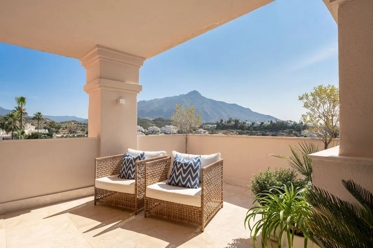 Middle Floor Apartment in Nueva Andalucía