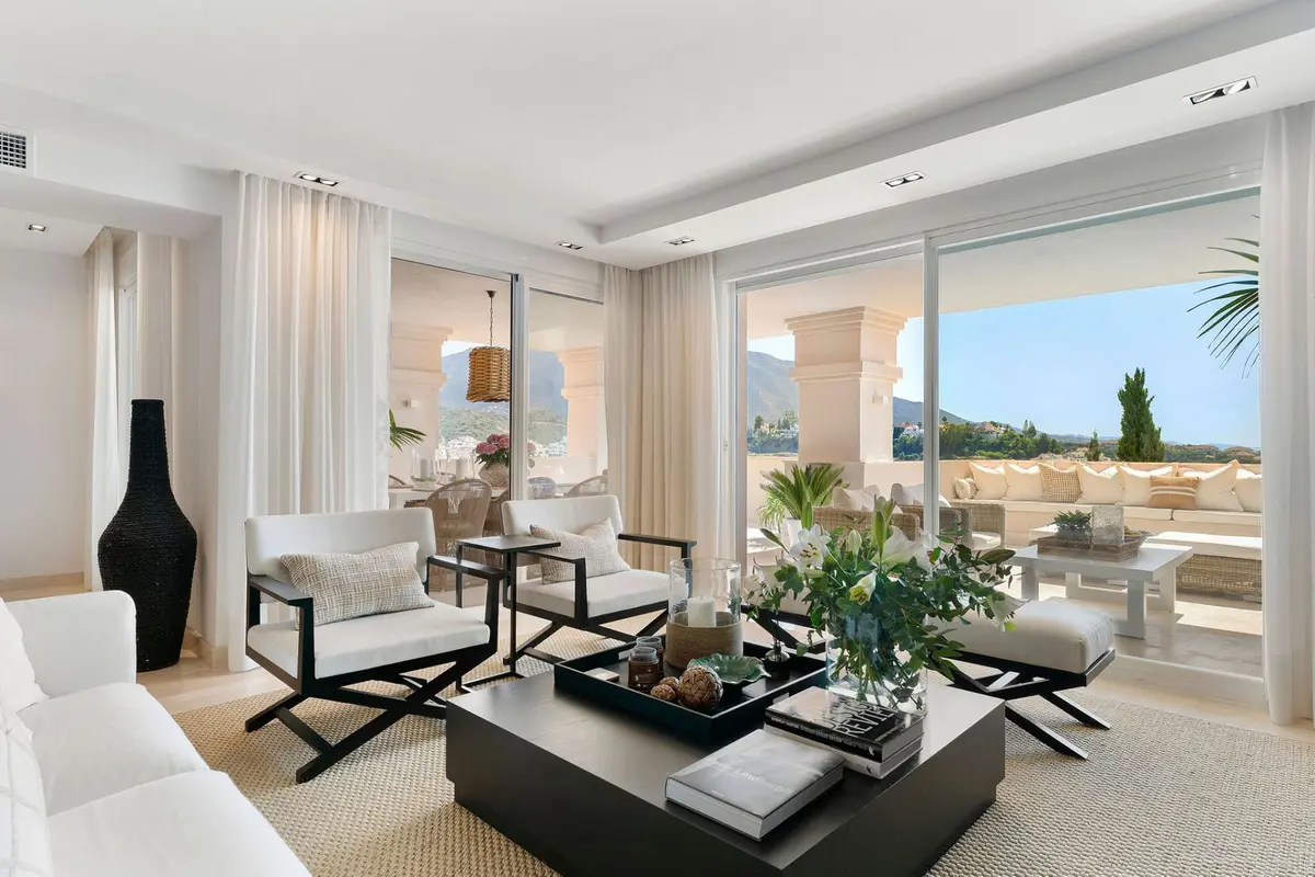 Middle Floor Apartment in Nueva Andalucía