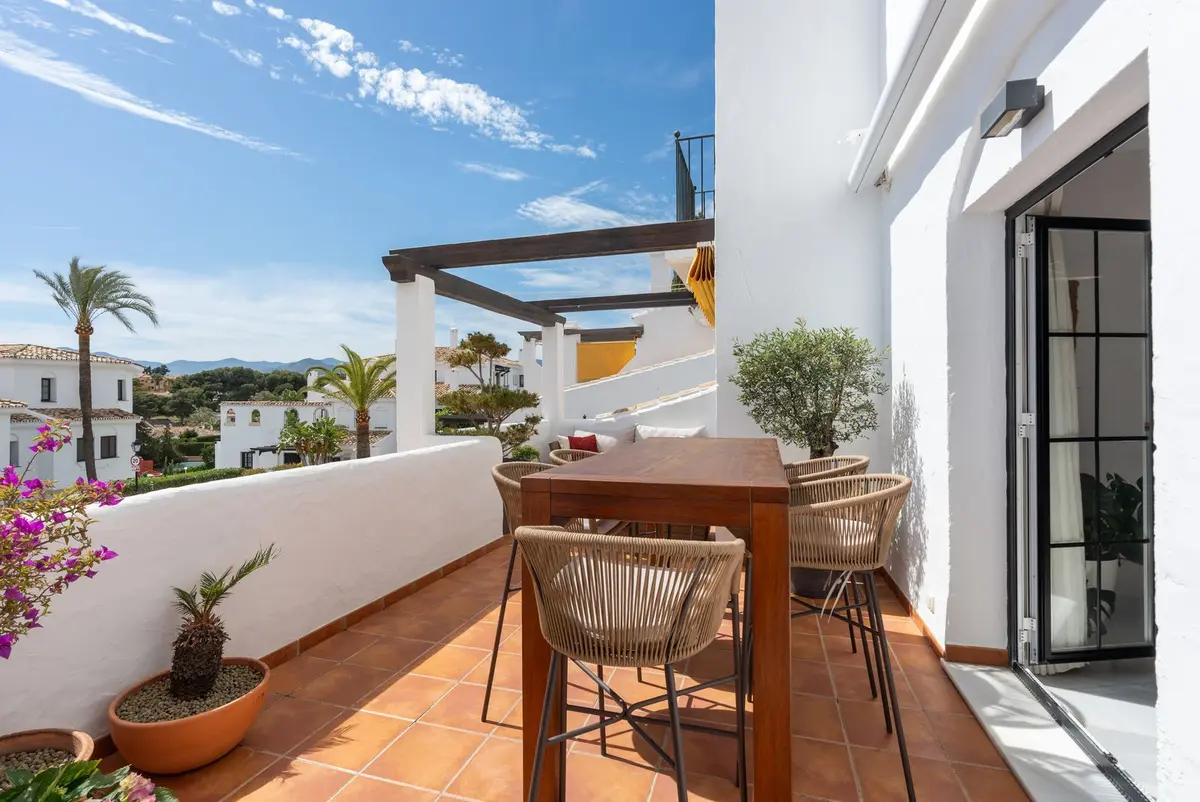 Middle Floor Apartment in Nueva Andalucía