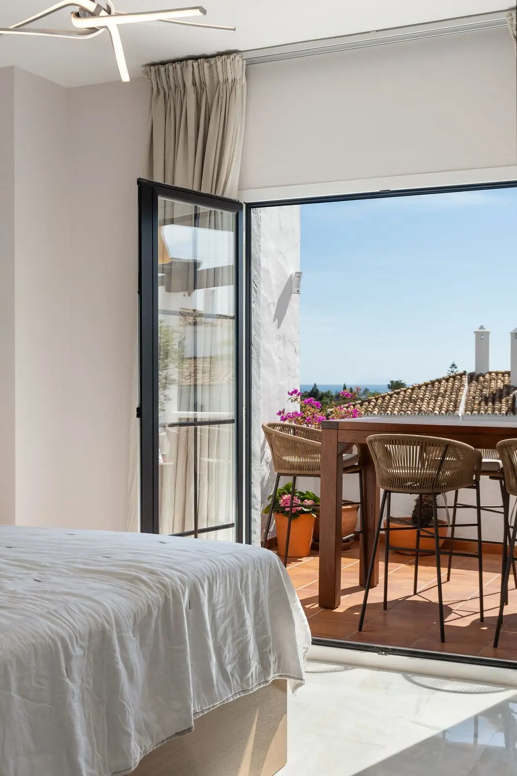 Middle Floor Apartment in Nueva Andalucía