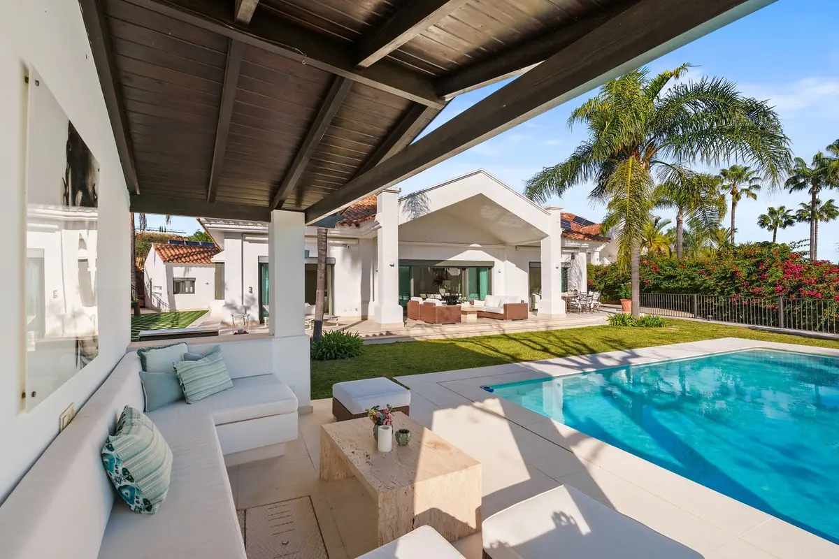 Detached Villa in Nueva Andalucía
