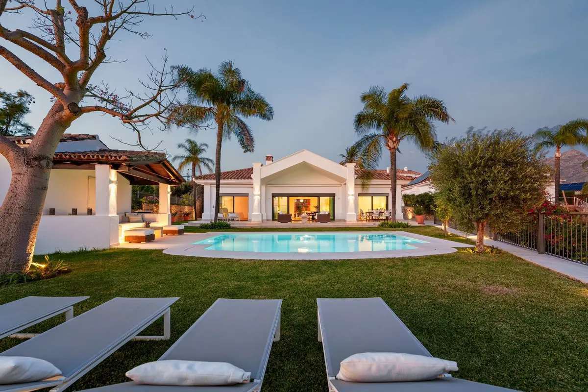 Detached Villa in Nueva Andalucía