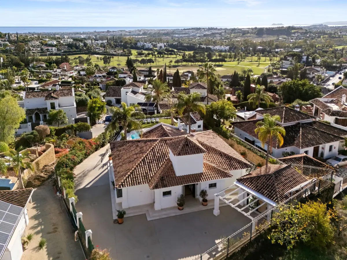 Detached Villa in Nueva Andalucía