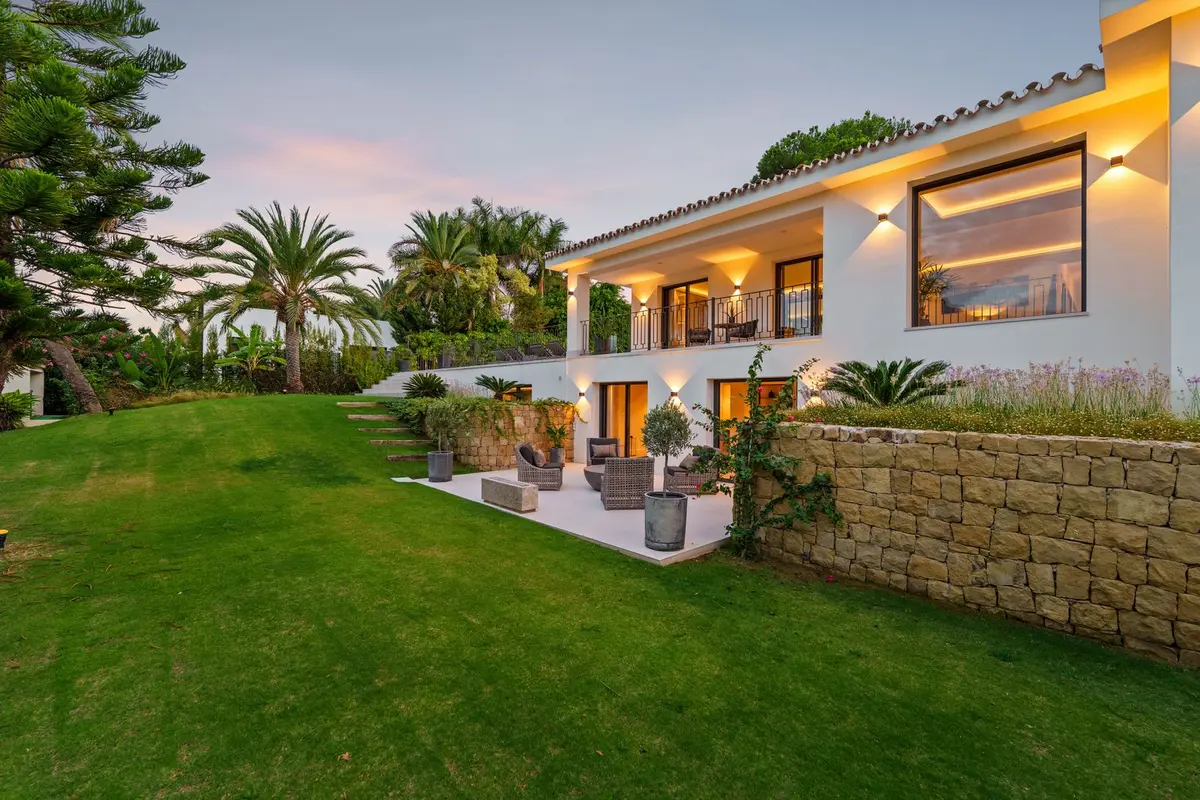 Detached Villa in Nueva Andalucía