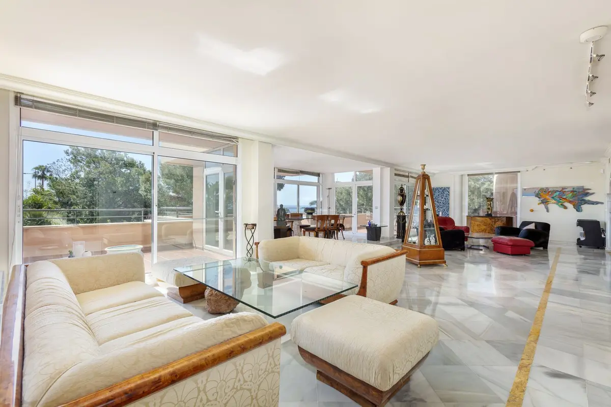 Middle Floor Apartment in Nueva Andalucía